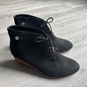Dr Scholls Suede Laceup ankle bottie Be Energized shoes in Black